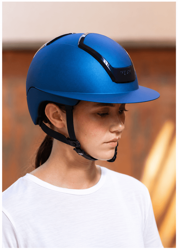 KASK Nemesi Cobalt Blue Wide Peak Metal inkl. liner